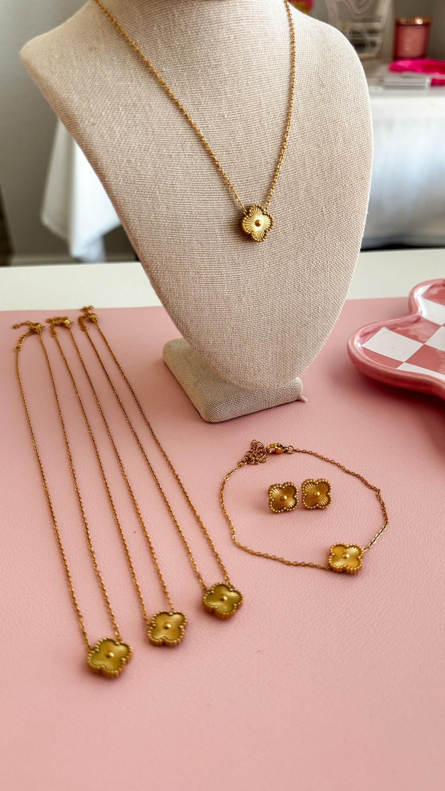 Kara Necklace